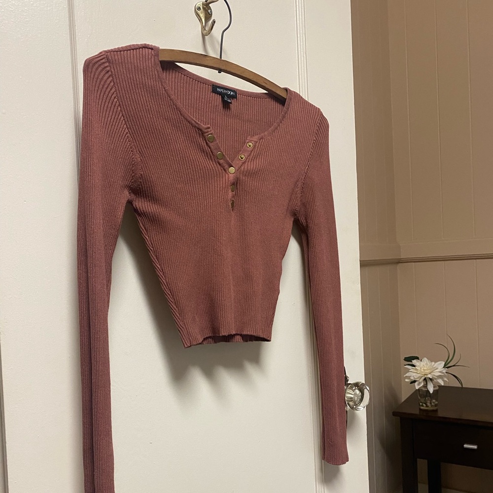 Long sleeve cropped blouse